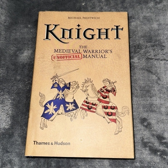 Knight : The Medieval Warrior's (unofficial) Manual by Michael Prestwich​​ - Picture 1 of 3